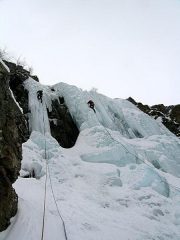 2° salto: Simone sul candelino, Brozio & C sul muro centrale
