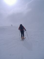 ultimo sole verso la croce di vetta...