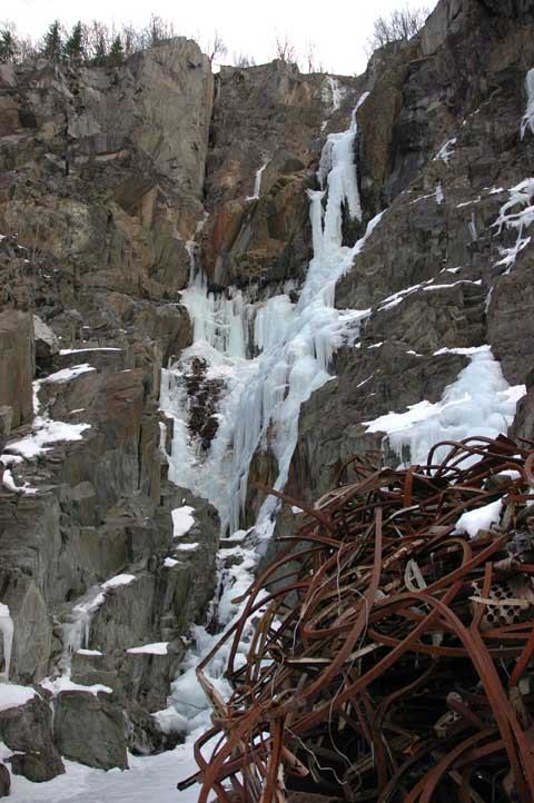 Rottami durante l'avvicinamento