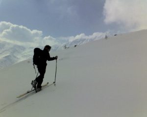  Pez sale verso la parte finale della cresta di Valanza...