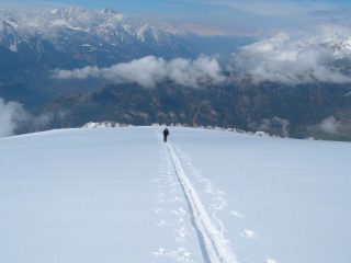 salendo l'ampio plateau finale