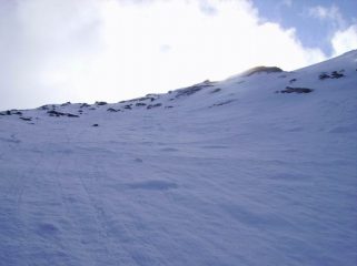 Gli ampi pendii superiori del canale