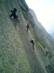 altre cordate in parete