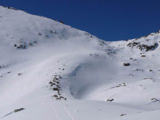 Arrivando al Lago Inferiore 2545. Gran Roise e Punta di Leppe sulla dx.