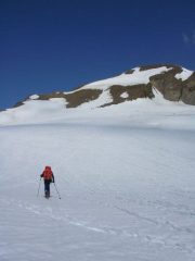 sul ghiacciaio verso la cima