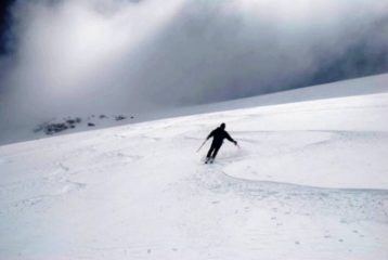 scendendo il cupolone glaciale della Roncia
