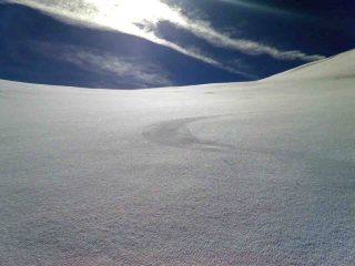 Pendii appena sotto la cima