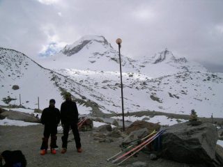 ritorno al rifugio sabato mattina causa maltempo. il ciarforon sempre più malconcio