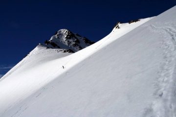 Il tratto alto del ghiacciaio dell'Ormelune, oggi in splendide condizioni.