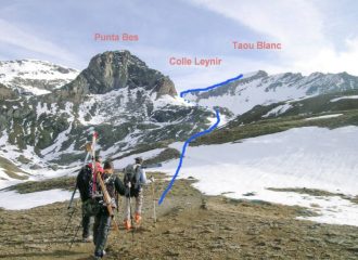Verso il colle Trebecchi, a destra della punta del Bes.