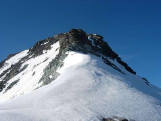 Alla base della cresta Nord