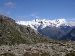 Il Rosa che emerge mentre si sale a Punta Regina.