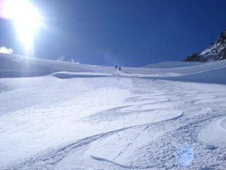 Primi metri sotto il colletto tra la Nordend e la Dufour