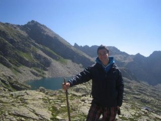 Giacomo davanti al lago grande di Unghiasse