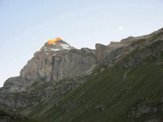 h. 6.30 La Granta Parey ci invita a salire...!