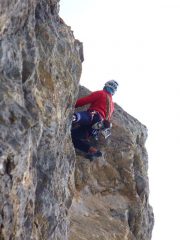 Gianluca sul diedro di 6a dell'ottavo tiro