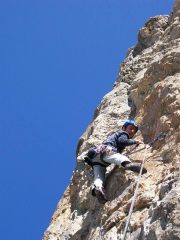 Dario sul diedrino di 6b+ del secondo tiro