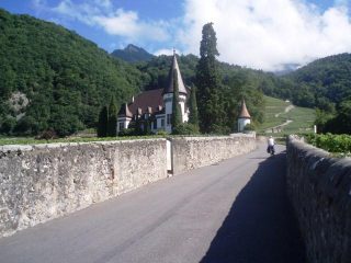 ...si parte: tra i vigneti di Aigle