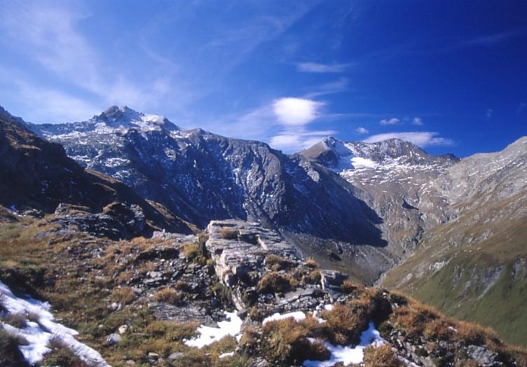 Piz Turba, a sinistra, e Piz Piot, a destra verso il passo della Forcellina