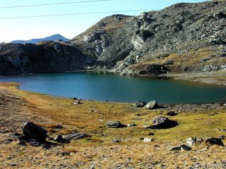 Lago mediano di Pontonnet visto dal sentiero che conduce al Col Fenis (9-9-2007)