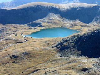 panorami osservati dalla cima : conca e Lago del Miserin (9-9-2007) 