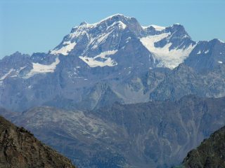panorami osservati dalla cima : Grand Combin m. 4314 (9-9-2007) 
