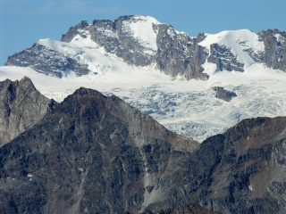 panorami osservati dalla cima : Gran Paradiso m. 4061 (9-9-2007)