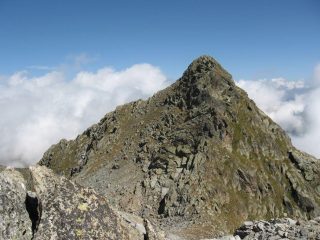 Punta Liamau dal Monfandì Inferiore; a sinistra è ben visibile il versante di salita