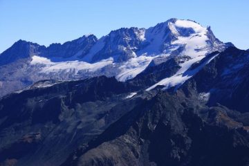 panorami osservati dalla cima : Gruppo del Gran Paradiso (7-10-2007) (foto : Stelvio Lanzone)