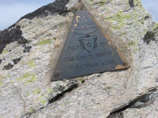 Triangolino di vetta del cai Rivarolo