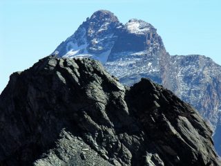 panorami dalla cima : Roc della Niera (in primo piano) e Monviso (14-10-2007)
