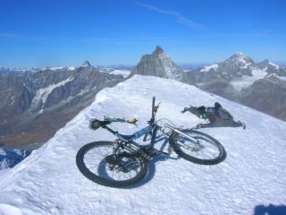 In cima col mio cavallo che riposa