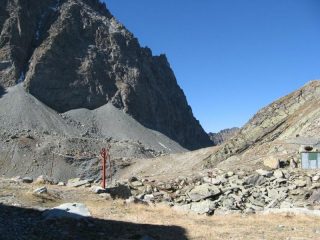 Dal rifugio verso il colle di Viso