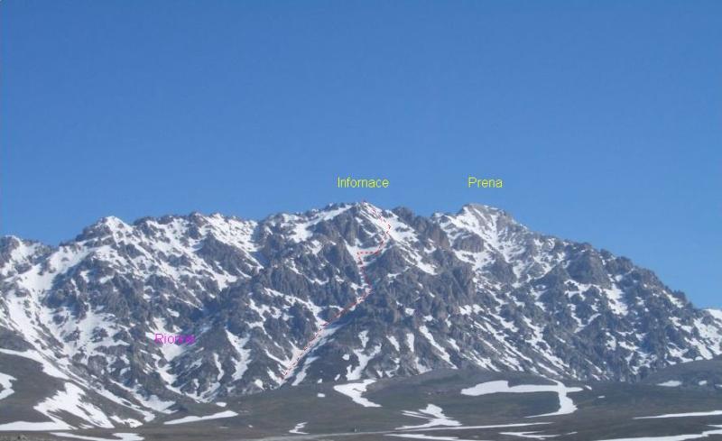 Canalone di Rionne e Canalone di discesa diretta verso Sud dalla vetta.