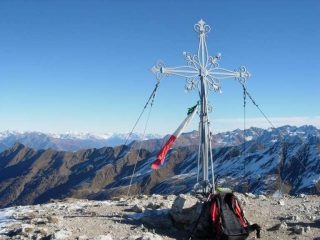 La croce di vetta