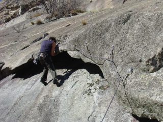 Daniele inizia il traverso dell'arco