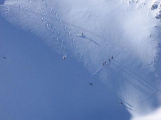 Scialpinisti nella comba Pilun ignari che esistano anche le cime...