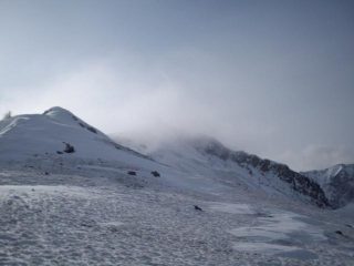 dalla spalla nord verso la Piovosa un po nebbiosa