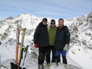 tutti e tre in cima