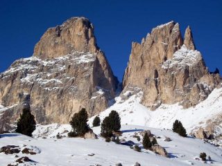 vista su sassopiatto e 5 dita di sassolungo