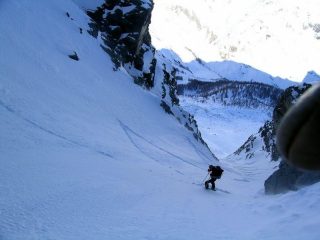 Stefano in salita a metà canale