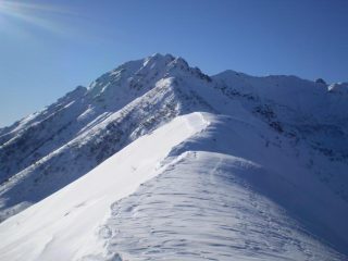 La costiera verso il Bec Baral