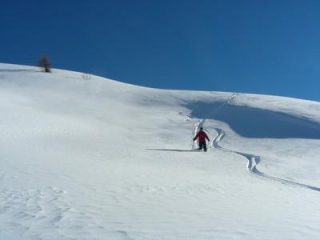 Marco scende con le ciaspole