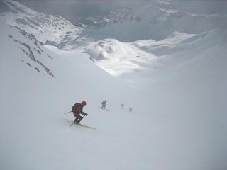 in discesa sul tratto ripido sotto la punta 