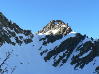 la bella e facile cima di Laura (raggiungibile in sci da dietro)