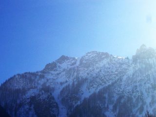 il pendio canale visto dalla strada