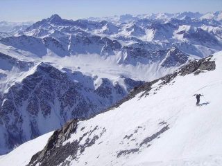 Pendii finali con sullo sfondo la conca di Terra Nera