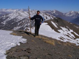 Sul Monte Triplex, alle spalle la Rocca Nera
