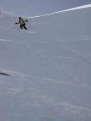 in discesa dal basso