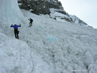 ai piedi della cascata...foto m.conti